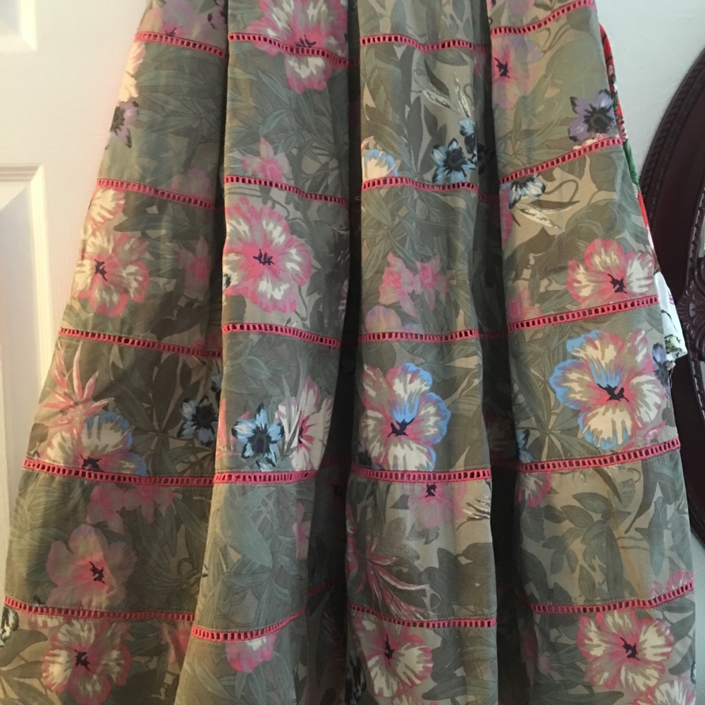 Eshakti high waisted A line skirt